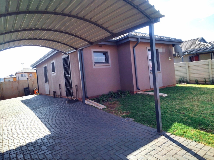 To Let 3 Bedroom Property for Rent in Lotus Gardens Gauteng