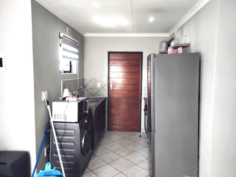 To Let 3 Bedroom Property for Rent in Lotus Gardens Gauteng