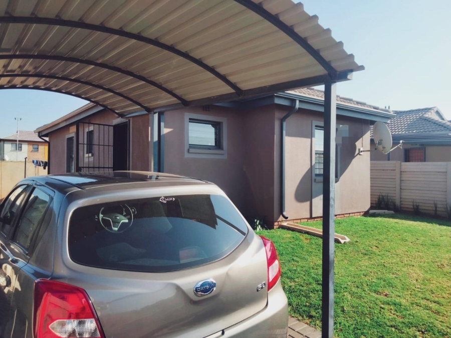 To Let 3 Bedroom Property for Rent in Lotus Gardens Gauteng