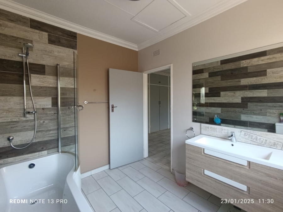 3 Bedroom Property for Sale in Alberante Gauteng