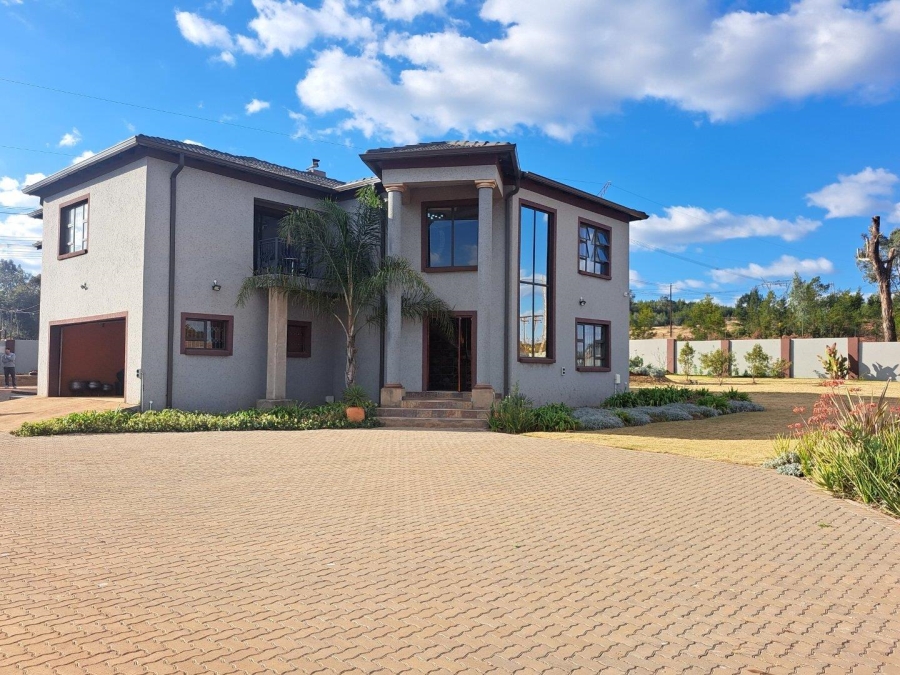 5 Bedroom Property for Sale in Rietvlei View Gauteng