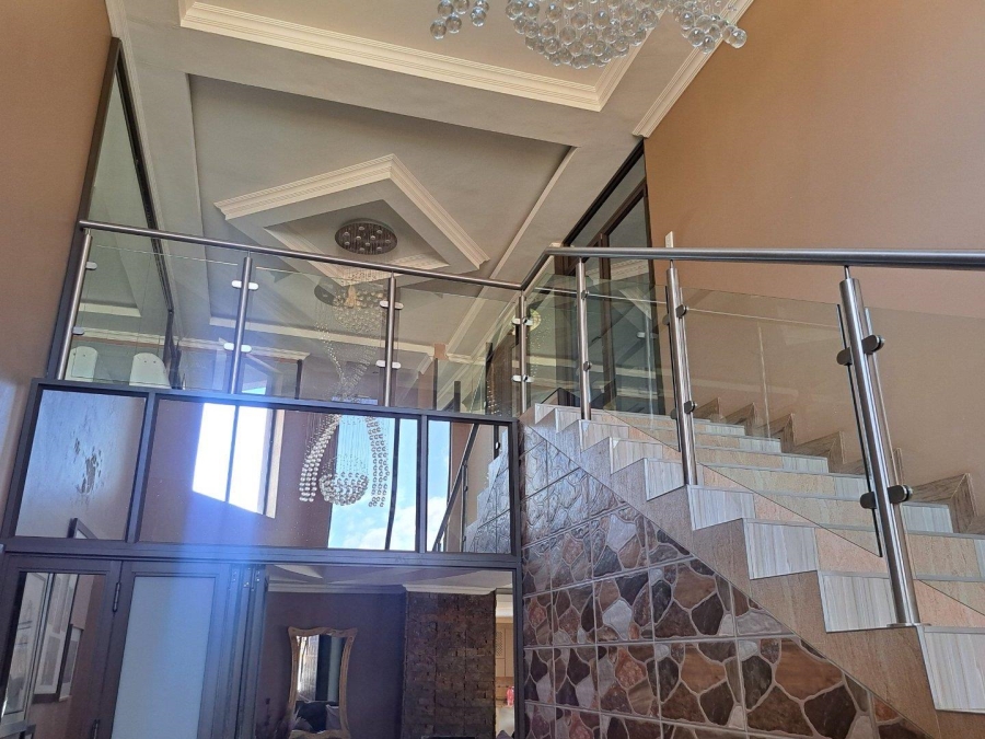 5 Bedroom Property for Sale in Rietvlei View Gauteng