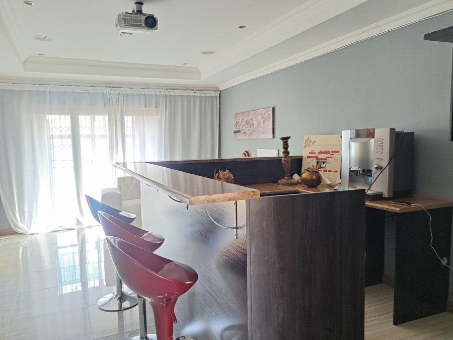 5 Bedroom Property for Sale in Rietvlei View Gauteng