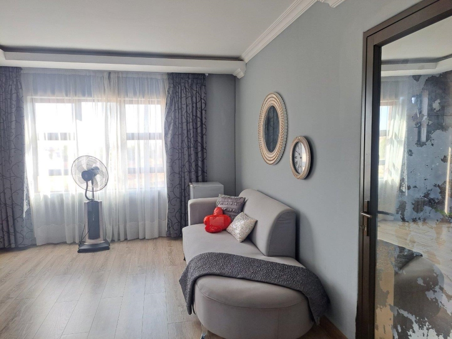 5 Bedroom Property for Sale in Rietvlei View Gauteng