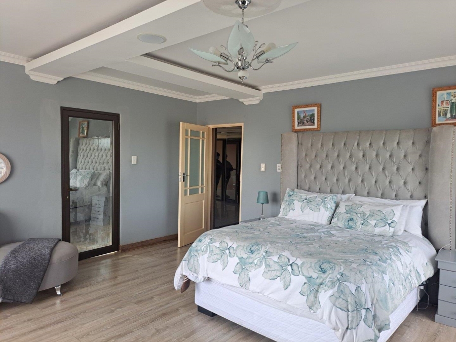 5 Bedroom Property for Sale in Rietvlei View Gauteng
