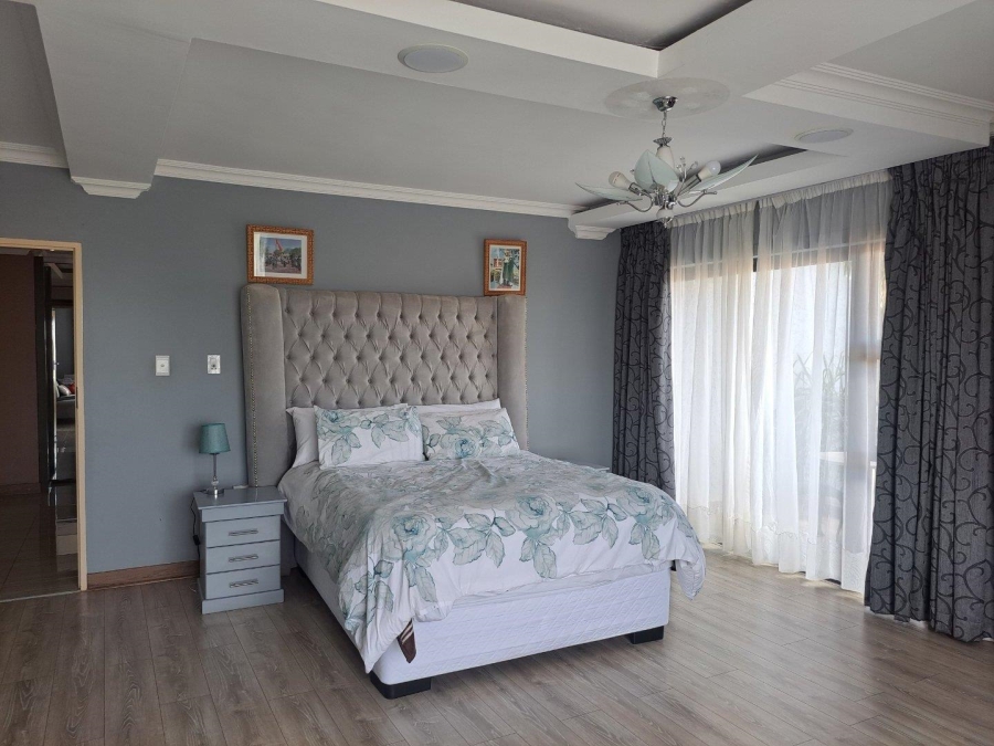5 Bedroom Property for Sale in Rietvlei View Gauteng