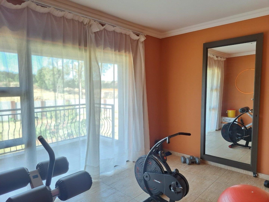 5 Bedroom Property for Sale in Rietvlei View Gauteng