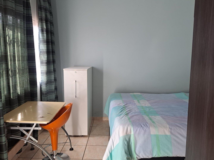 5 Bedroom Property for Sale in Rietvlei View Gauteng