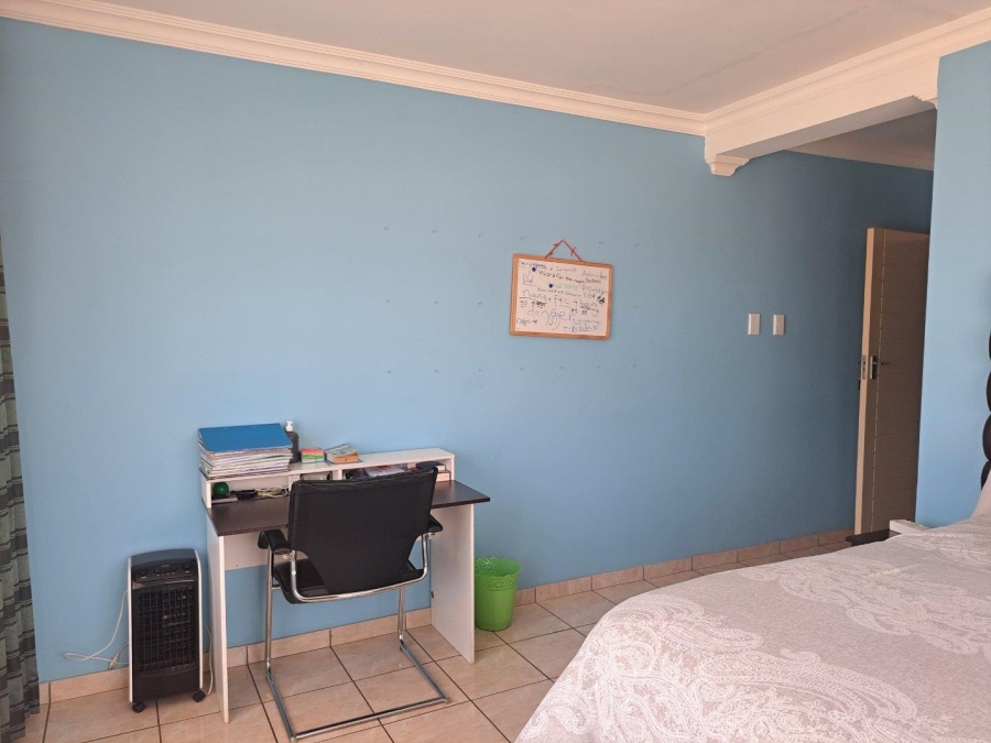 5 Bedroom Property for Sale in Rietvlei View Gauteng