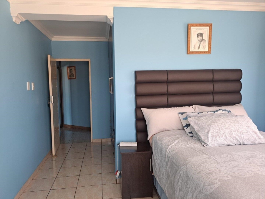 5 Bedroom Property for Sale in Rietvlei View Gauteng