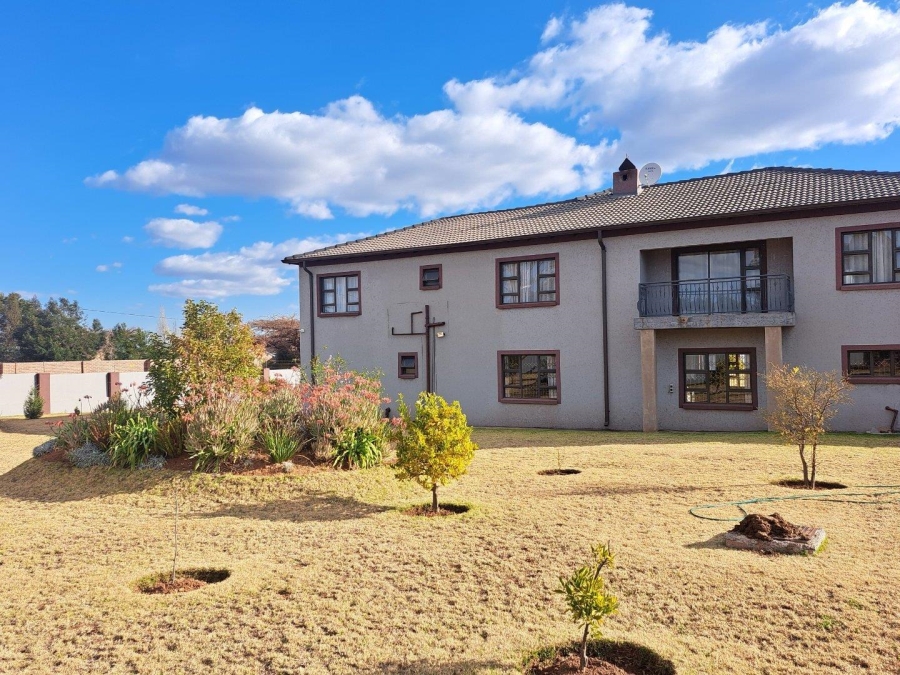 5 Bedroom Property for Sale in Rietvlei View Gauteng