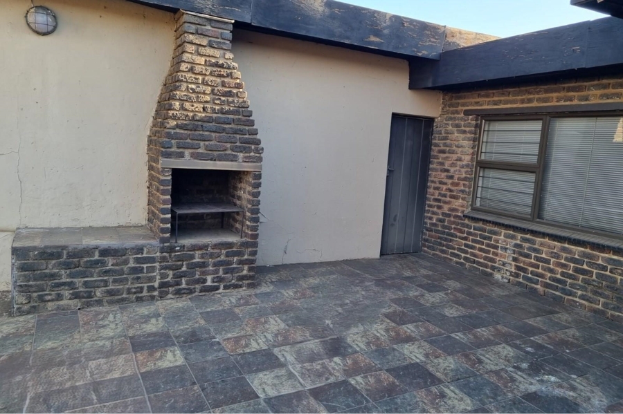 4 Bedroom Property for Sale in Sharon Park Gauteng