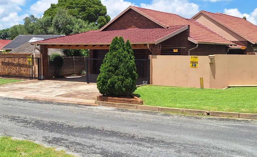 3 Bedroom Property for Sale in Bonaero Park Gauteng