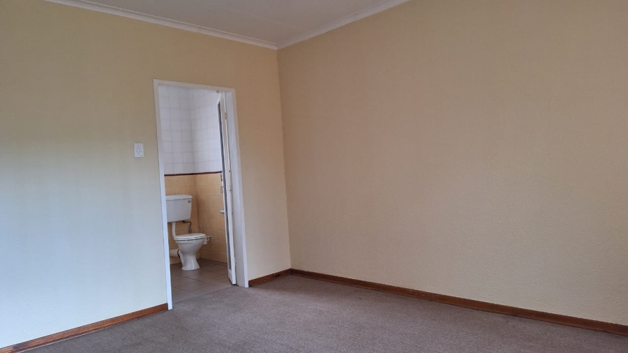 3 Bedroom Property for Sale in Bonaero Park Gauteng