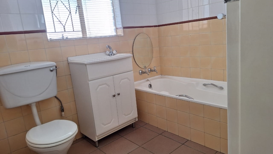 3 Bedroom Property for Sale in Bonaero Park Gauteng