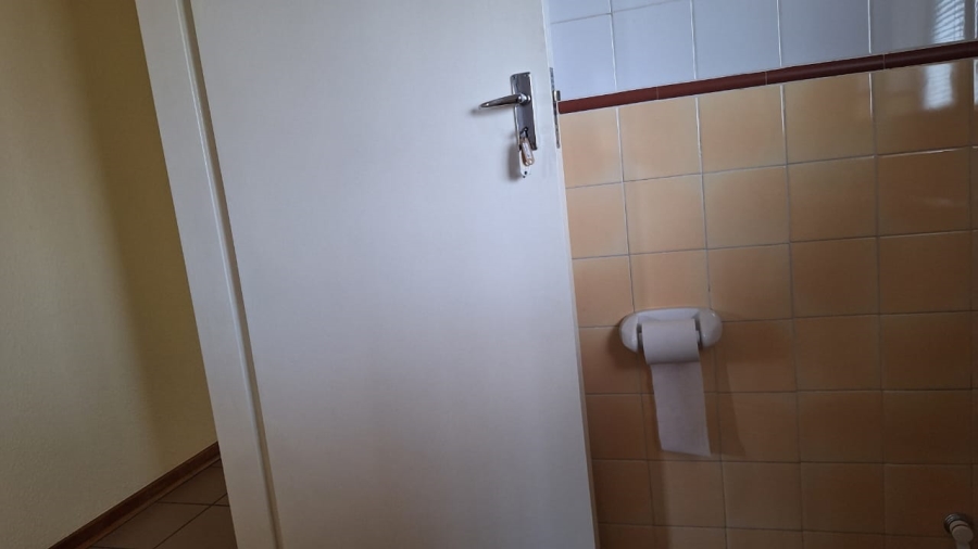 3 Bedroom Property for Sale in Bonaero Park Gauteng