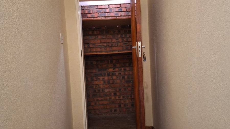 3 Bedroom Property for Sale in Bonaero Park Gauteng