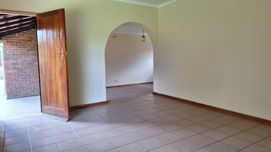 3 Bedroom Property for Sale in Bonaero Park Gauteng