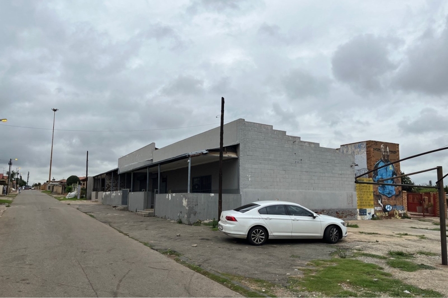 To Let commercial Property for Rent in Senaoane Gauteng