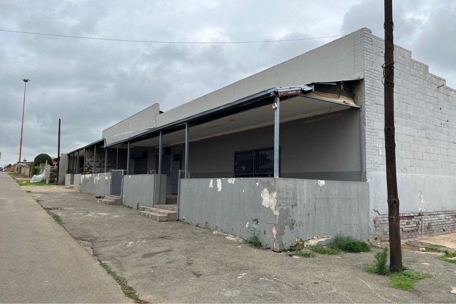 To Let commercial Property for Rent in Senaoane Gauteng