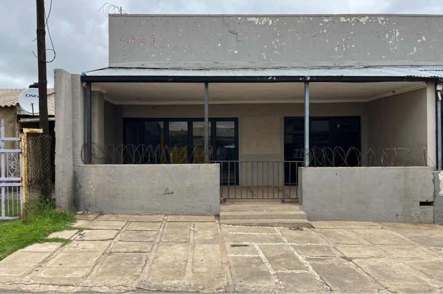 To Let commercial Property for Rent in Senaoane Gauteng
