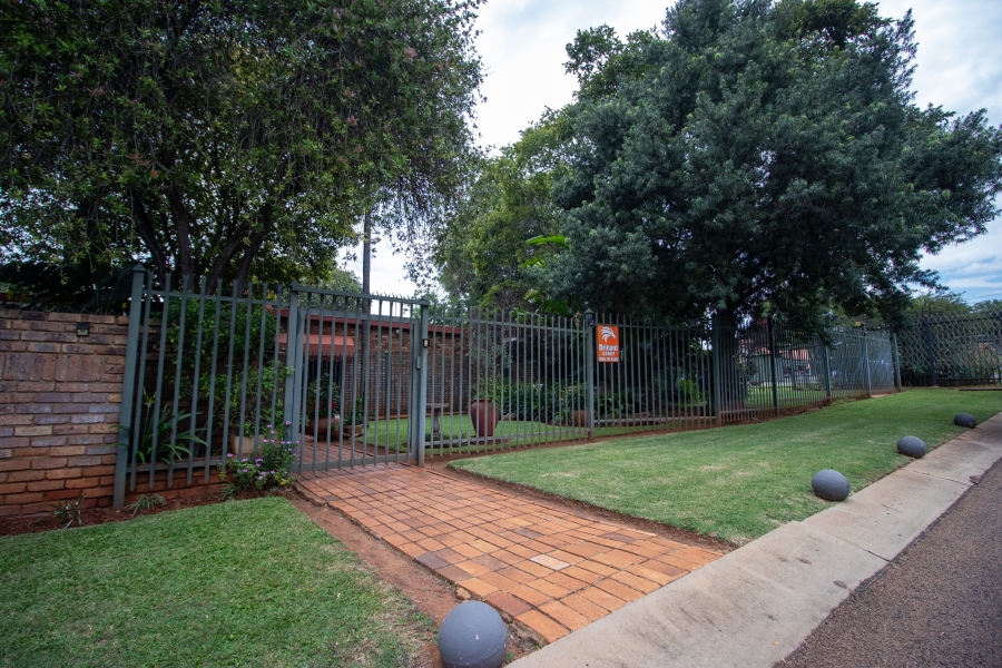 3 Bedroom Property for Sale in Die Wilgers Gauteng