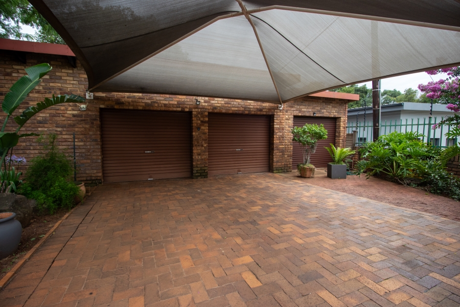 3 Bedroom Property for Sale in Die Wilgers Gauteng
