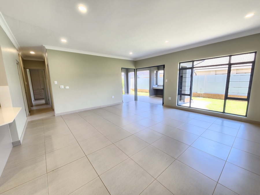 3 Bedroom Property for Sale in Waterkloof Marina Retirement Estate Gauteng