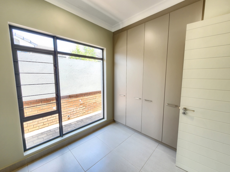 3 Bedroom Property for Sale in Waterkloof Marina Retirement Estate Gauteng