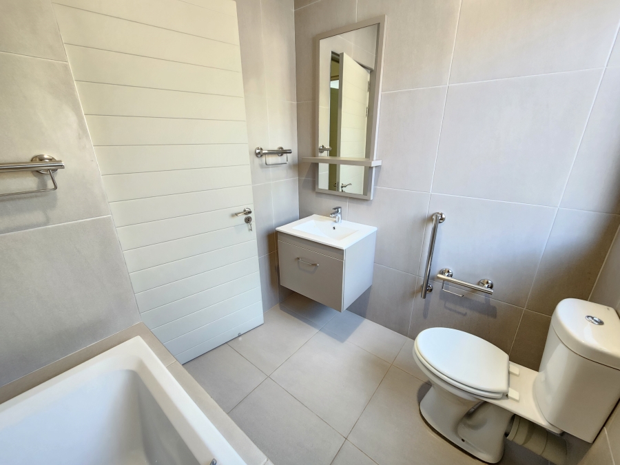 3 Bedroom Property for Sale in Waterkloof Marina Retirement Estate Gauteng