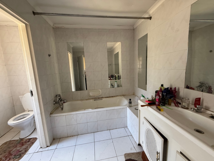 4 Bedroom Property for Sale in Observatory Gauteng