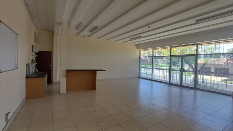 To Let commercial Property for Rent in Oakdene Gauteng