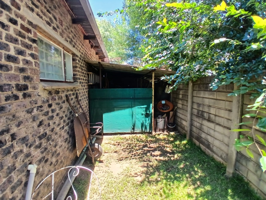 3 Bedroom Property for Sale in Kookrus Gauteng