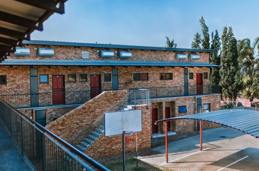 2 Bedroom Property for Sale in Elandspoort Gauteng