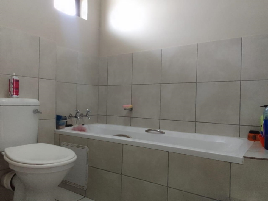 2 Bedroom Property for Sale in Elandspoort Gauteng