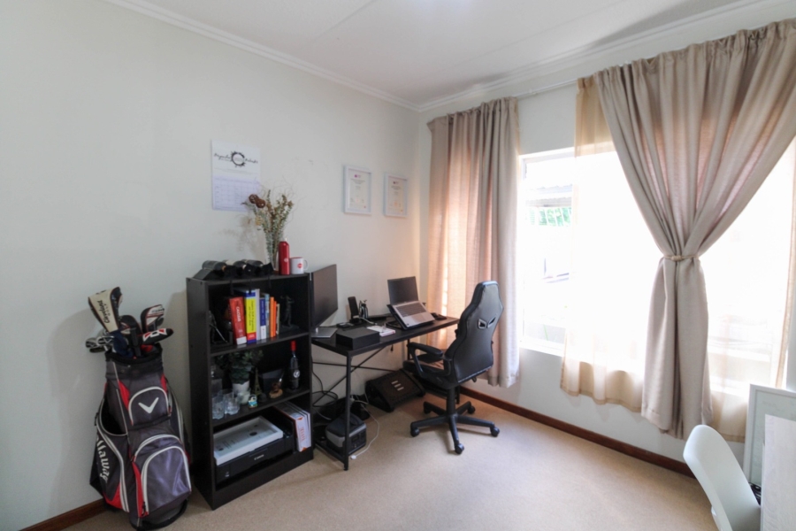 2 Bedroom Property for Sale in Bryanston Gauteng