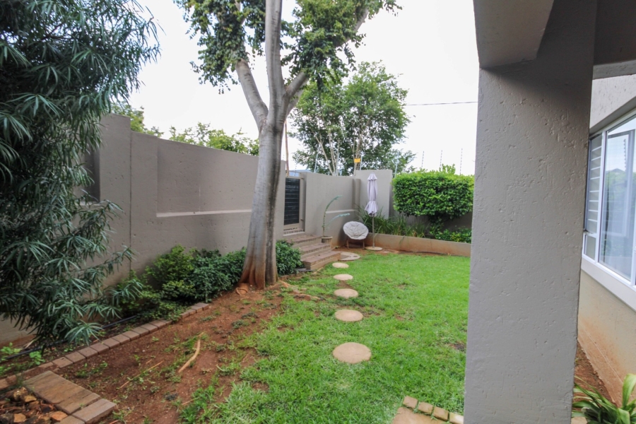 2 Bedroom Property for Sale in Bryanston Gauteng