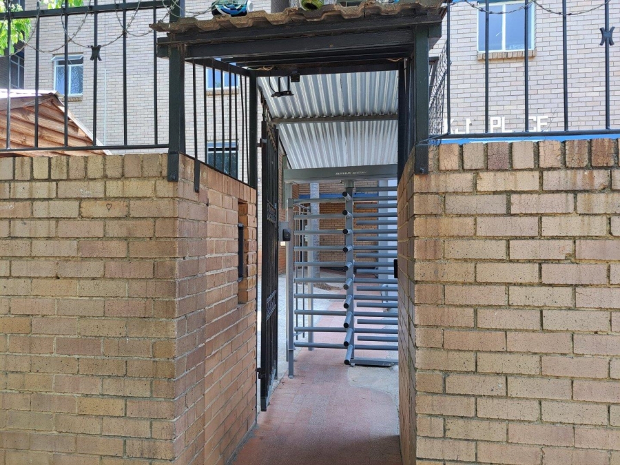 2 Bedroom Property for Sale in Pretoria Central Gauteng