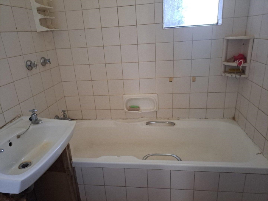 2 Bedroom Property for Sale in Pretoria Central Gauteng