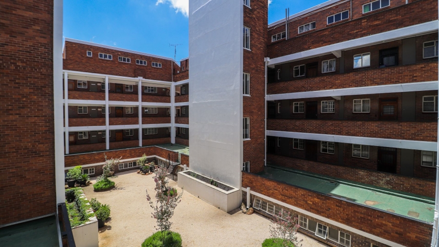3 Bedroom Property for Sale in Illovo Gauteng