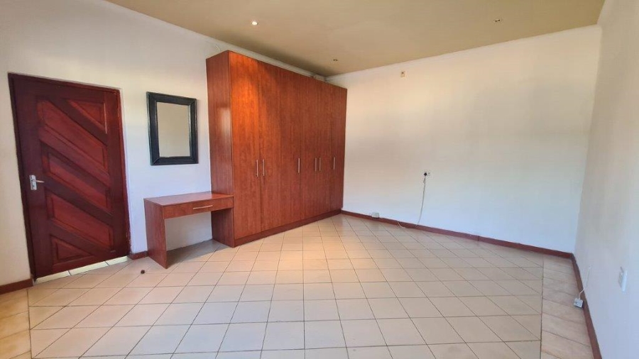 To Let 1 Bedroom Property for Rent in Emmarentia Gauteng