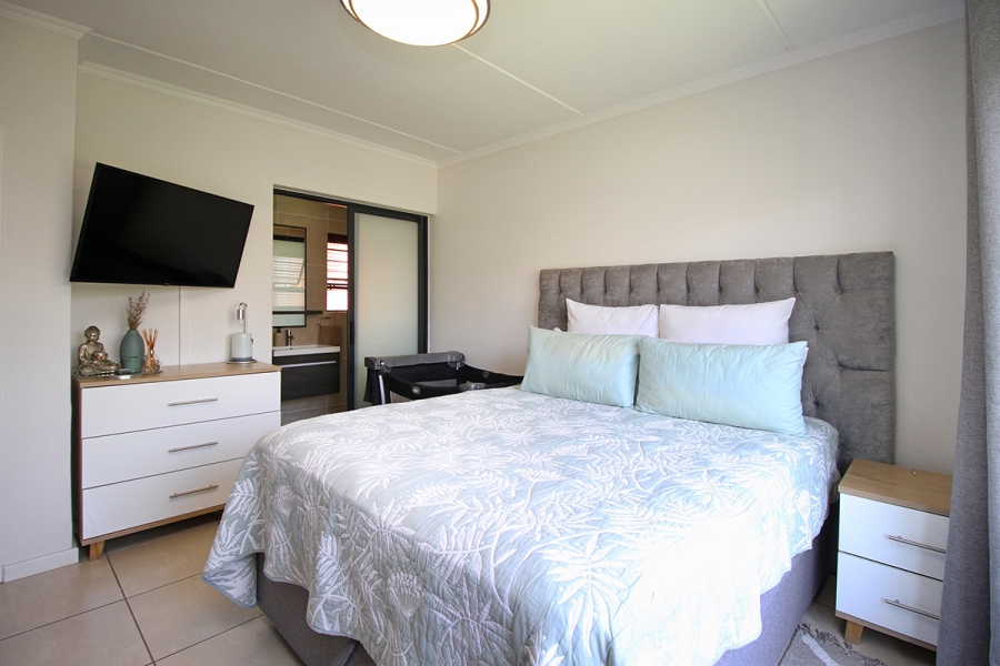 3 Bedroom Property for Sale in Greenstone Hill Gauteng