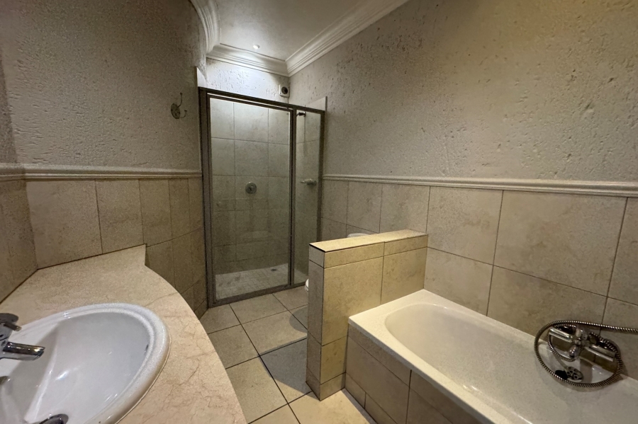 2 Bedroom Property for Sale in Morningside Gauteng