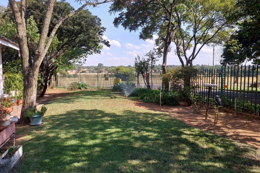 3 Bedroom Property for Sale in Parkdene Gauteng