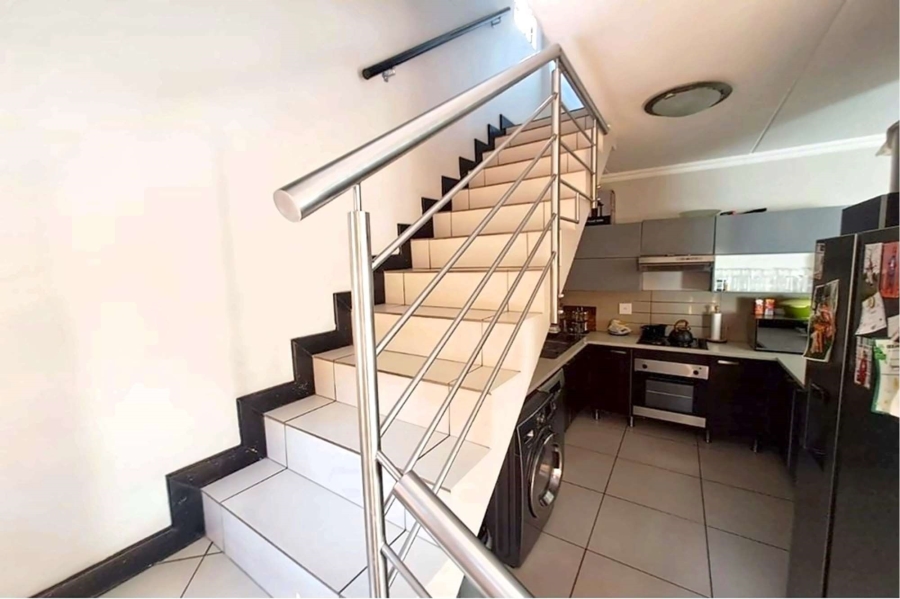 3 Bedroom Property for Sale in Rooihuiskraal North Gauteng