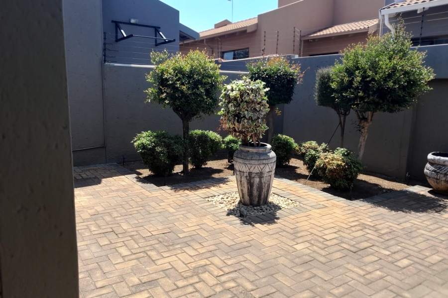 3 Bedroom Property for Sale in Beyers Park Gauteng