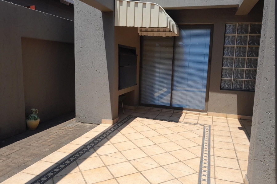 3 Bedroom Property for Sale in Beyers Park Gauteng