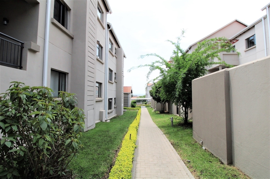 2 Bedroom Property for Sale in Broadacres Gauteng