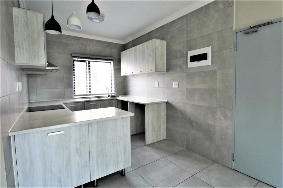 2 Bedroom Property for Sale in Broadacres Gauteng