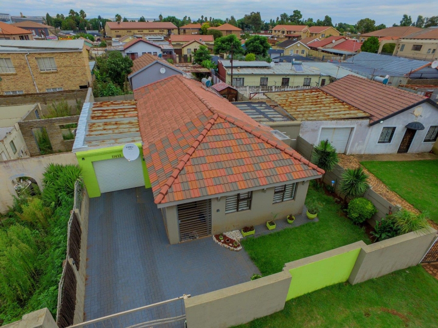 3 Bedroom Property for Sale in Lenasia Ext 13 Gauteng